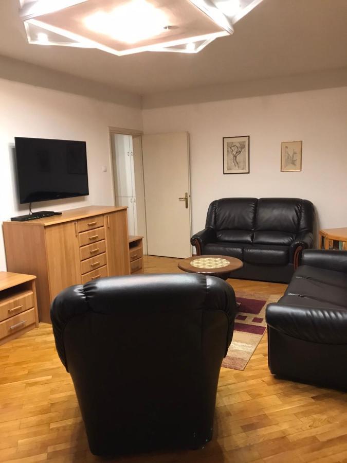 Bulevar Nt Novi Beograd, Zemun Apartment *
